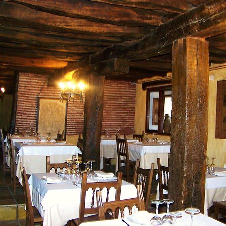Palacio De Los Alvarado En Las Merindades El Ribero ภายนอก รูปภาพ