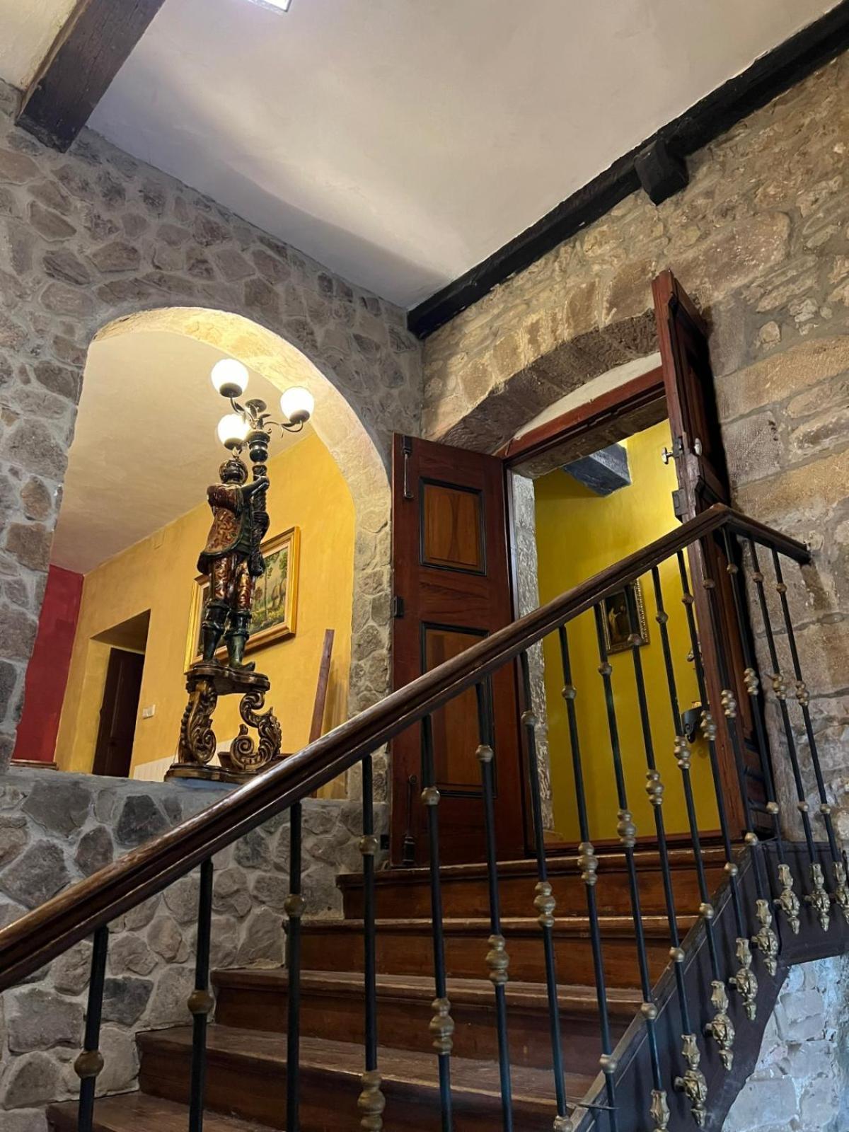 Palacio De Los Alvarado En Las Merindades El Ribero ภายนอก รูปภาพ