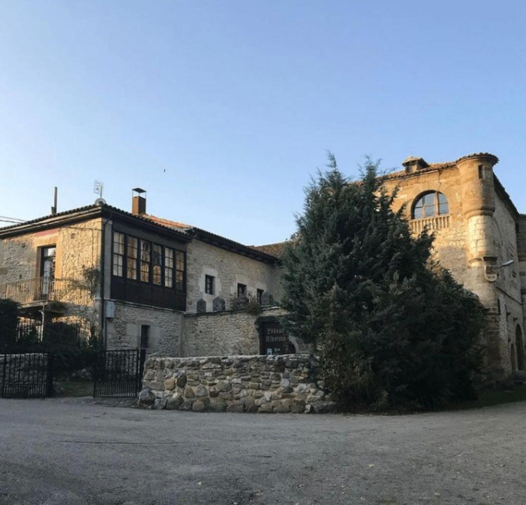 Palacio De Los Alvarado En Las Merindades El Ribero ภายนอก รูปภาพ